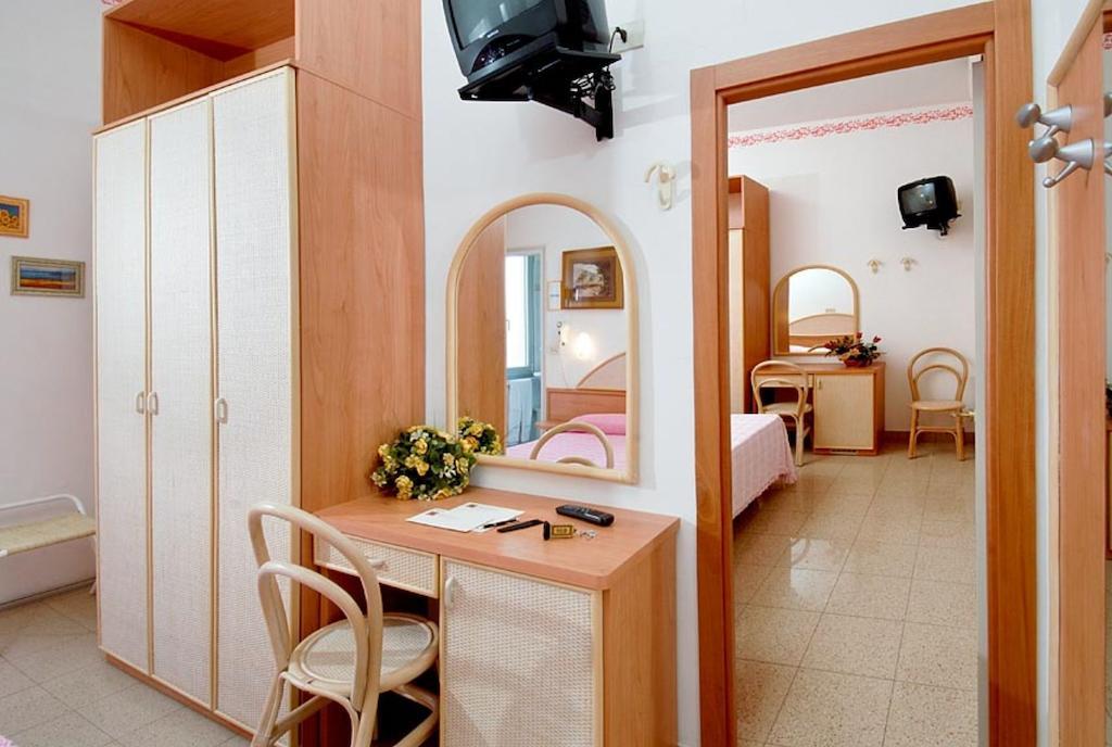 Hotel Gardenia Bellaria-Igea Marina Oda fotoğraf